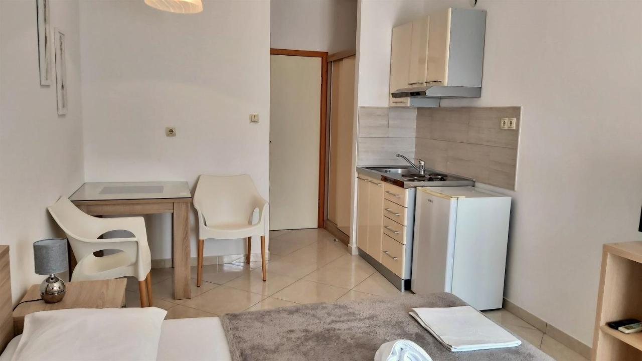 Apartments Nemira أوميس المظهر الخارجي الصورة