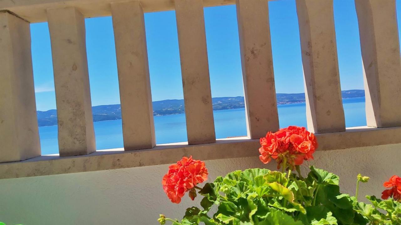 Apartments Nemira أوميس المظهر الخارجي الصورة