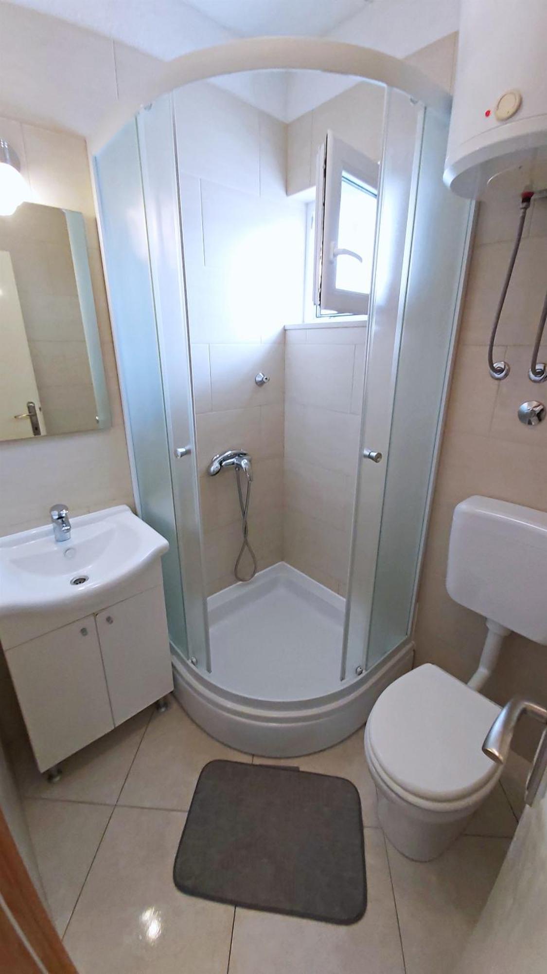 Apartments Nemira أوميس الغرفة الصورة