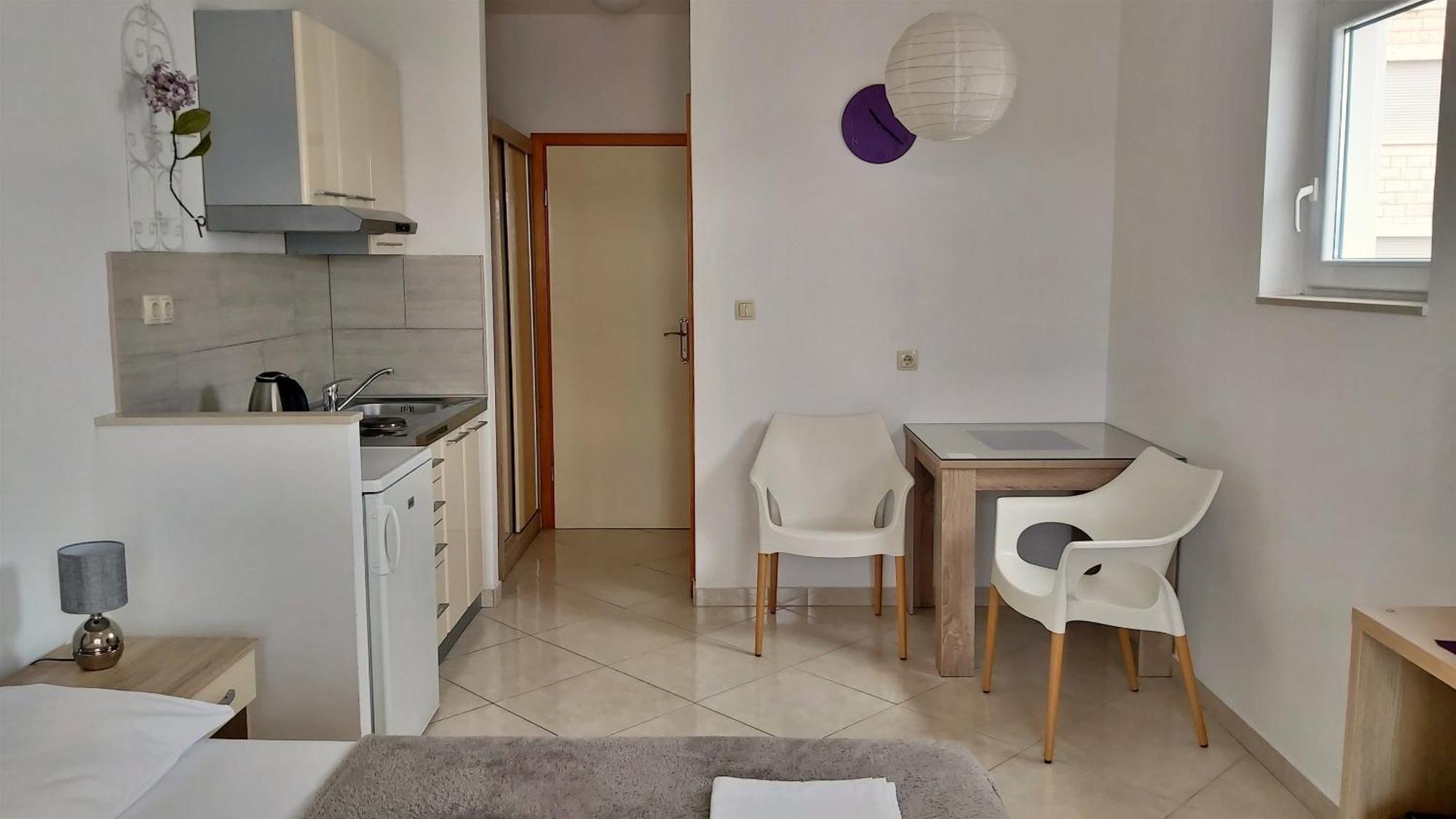 Apartments Nemira أوميس الغرفة الصورة