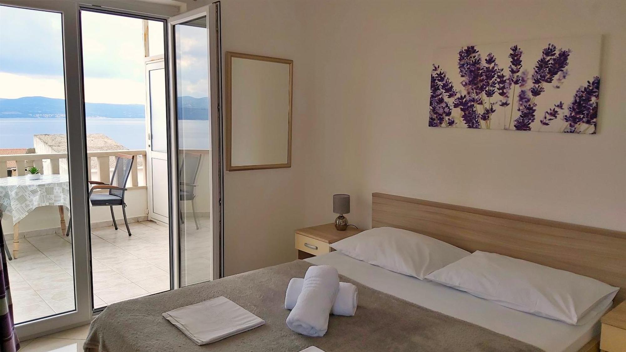 Apartments Nemira أوميس الغرفة الصورة